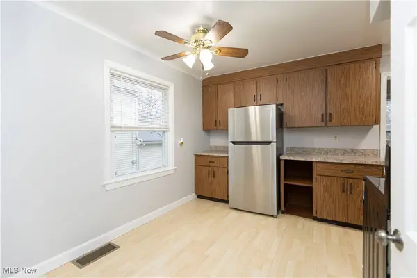 1612 Longwood DR, Mayfield Heights, OH 44124