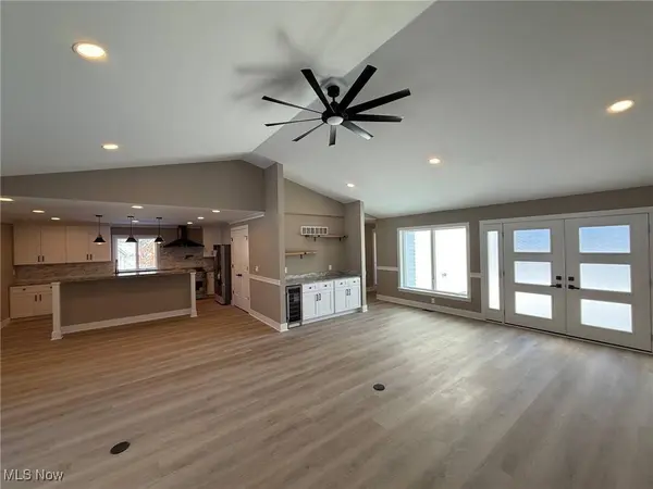 3940 Ellendale RD, Chagrin Falls, OH 44022