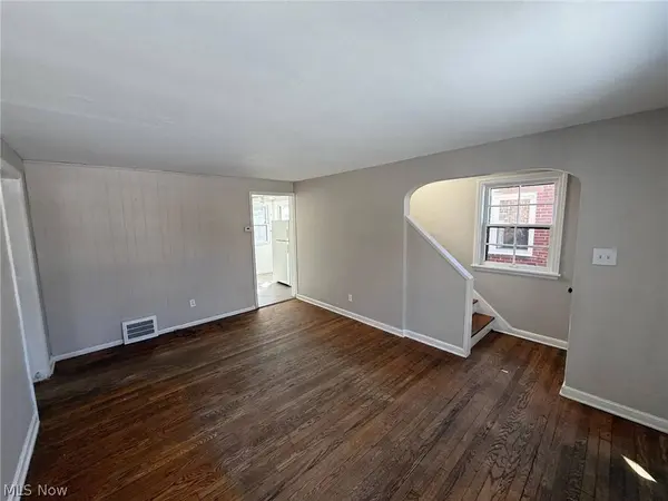 5713 South BLVD, Maple Heights, OH 44137