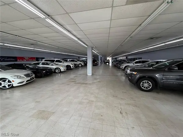 4633 Northfield RD, North Randall, OH 44128