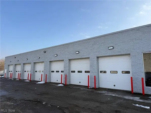 4635 Northfield RD #3, North Randall, OH 44128