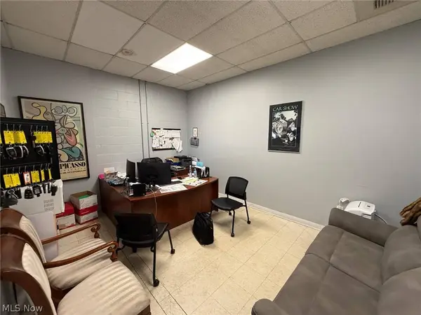 4633 Northfield RD, North Randall, OH 44128