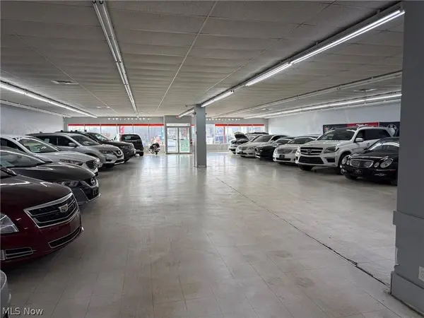 4633 Northfield RD, North Randall, OH 44128