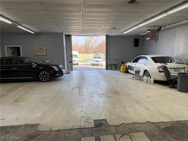 4633 Northfield RD, North Randall, OH 44128