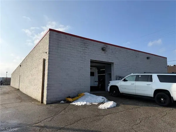 4633 Northfield RD, North Randall, OH 44128