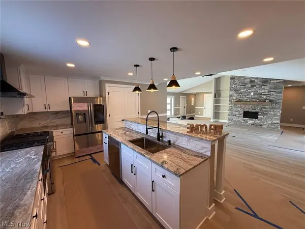 3940 Ellendale RD, Chagrin Falls, OH 44022