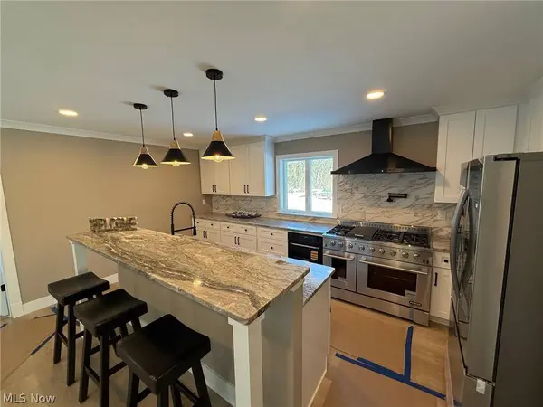 3940 Ellendale RD, Chagrin Falls, OH 44022