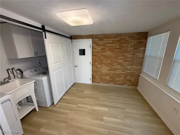 1872 Bremerton RD, Lyndhurst, OH 44124