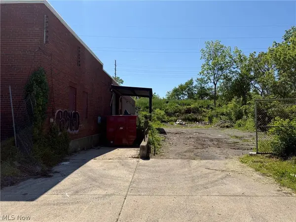 1766 E 133rd ST, East Cleveland, OH 44112