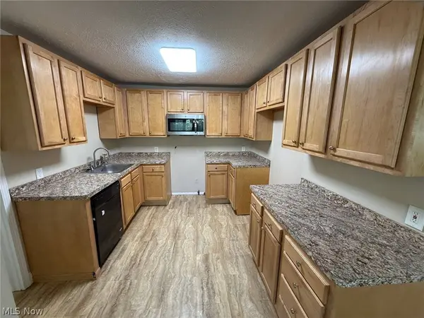 127 E 270th ST, Euclid, OH 44132