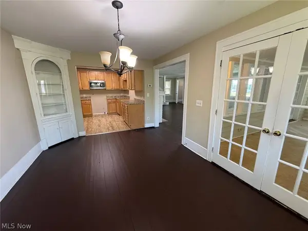 127 E 270th ST, Euclid, OH 44132