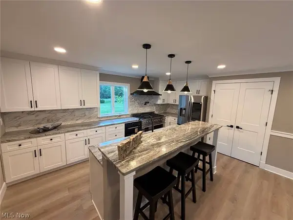 3940 Ellendale RD, Chagrin Falls, OH 44022