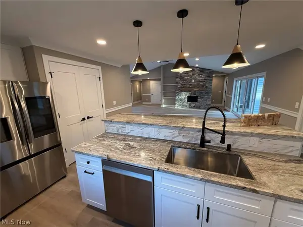3940 Ellendale RD, Chagrin Falls, OH 44022
