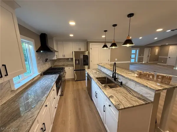 3940 Ellendale RD, Chagrin Falls, OH 44022