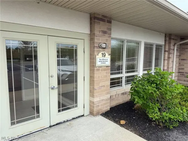 31320 Solon RD #19, Solon, OH 44139
