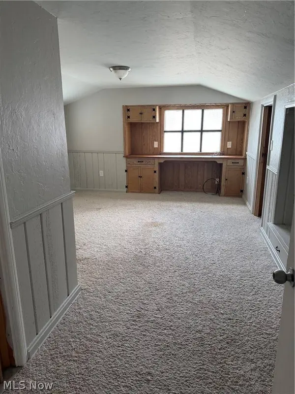 16451 Craigmere DR, Middleburg Heights, OH 44130