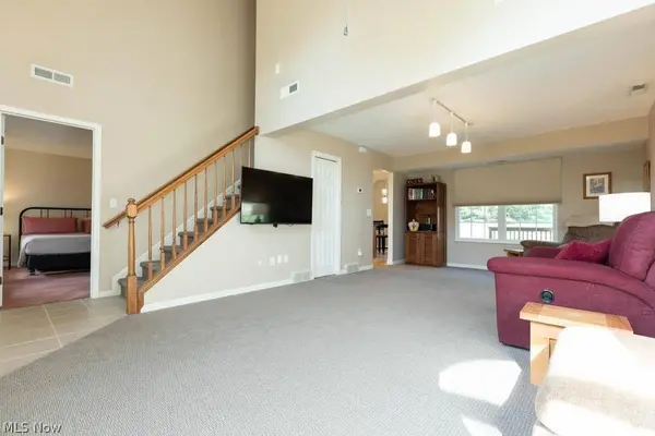307 Huntsford DR, Macedonia, OH 44056