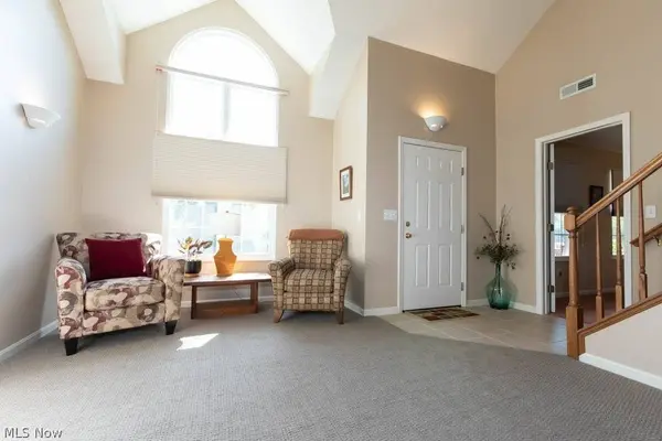 307 Huntsford DR, Macedonia, OH 44056
