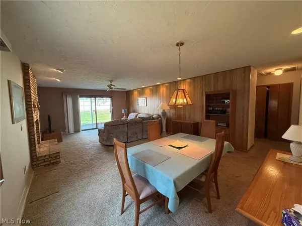 12272 Woodside CT #F18, Strongsville, OH 44136