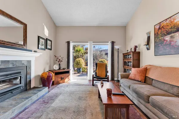 314 Los Alamos RD, Santa Rosa, CA 95409
