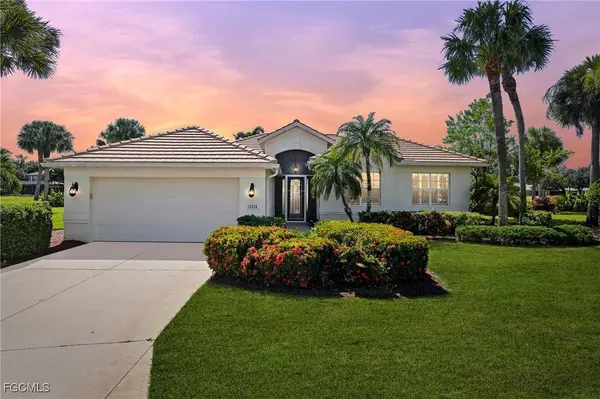 12570 Lake Run DR, Fort Myers, FL 33913