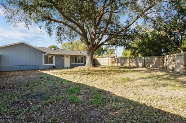 100 Contee DR, Lehigh Acres, FL 33936
