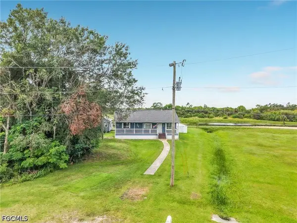 3254 Nancy CT, Lehigh Acres, FL 33971