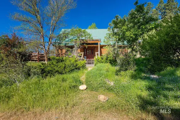 42 Hummingbird Haven, Boise, ID 83616