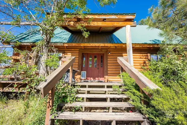 42 Hummingbird Haven, Boise, ID 83616