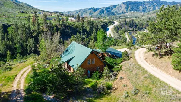 42 Hummingbird Haven, Boise, ID 83616