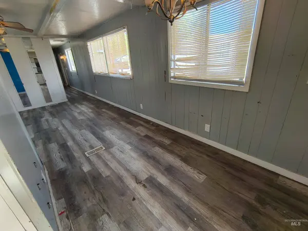 1320 W Flamingo Ave., Nampa, ID 83651