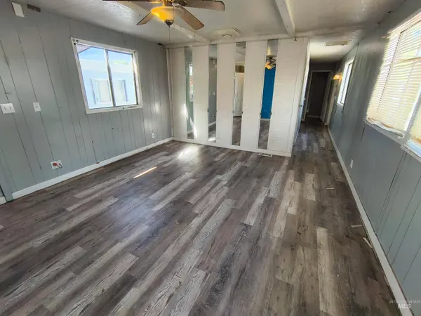 1320 W Flamingo Ave., Nampa, ID 83651