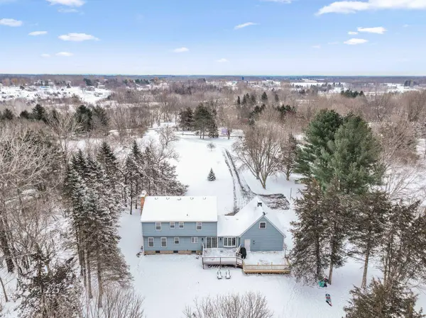 33214 Nueman CT, Chisago Lake Twp, MN 55045