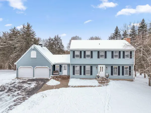 33214 Nueman CT, Chisago Lake Twp, MN 55045