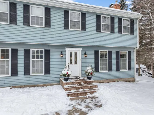 33214 Nueman CT, Chisago Lake Twp, MN 55045