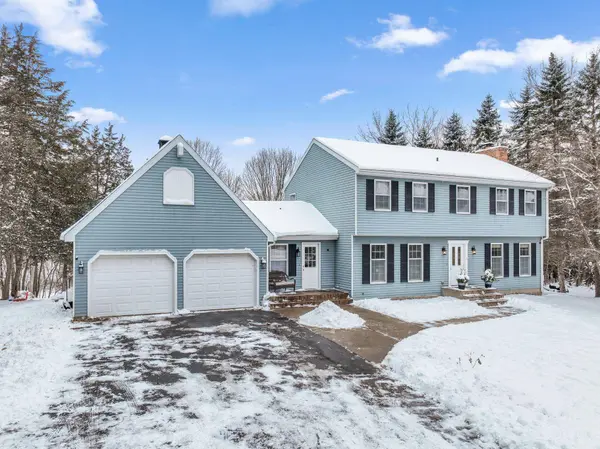 33214 Nueman CT, Chisago Lake Twp, MN 55045