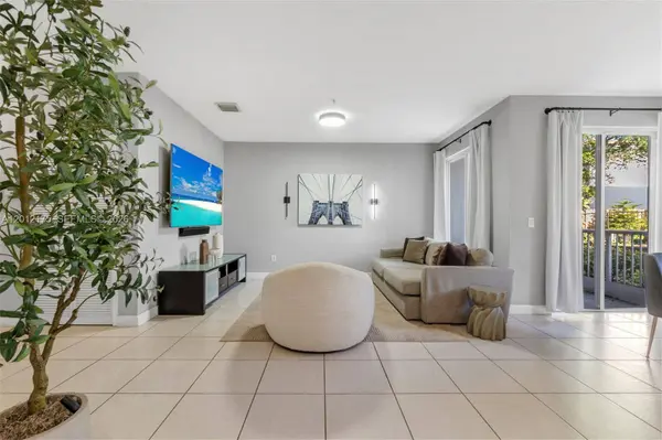 4351 SW 160th Ave #104, Miramar, FL 33027