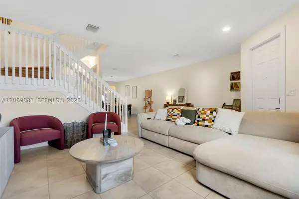10615 W 34th Ct, Hialeah, FL 33018