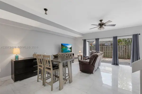 11855 SW 99th St, Miami, FL 33186