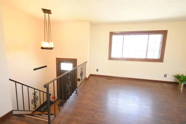 916 Pine St, South Sioux City, NE 68776