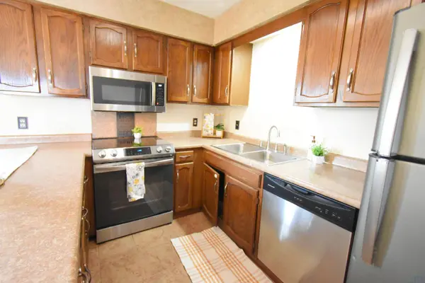 916 Pine St, South Sioux City, NE 68776