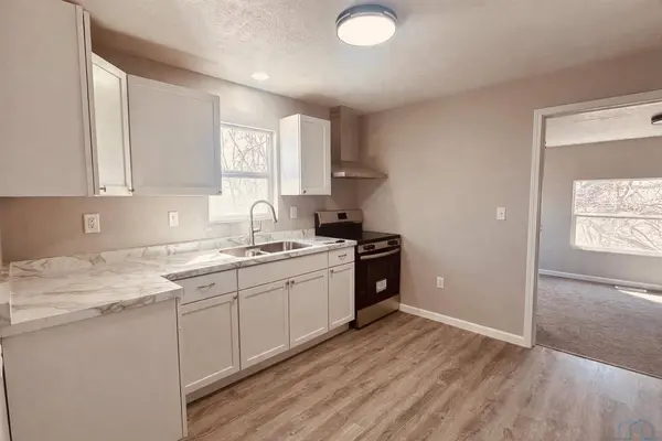 1920 W 14, Sioux City, IA 51103