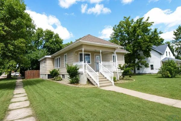 201 E 24, South Sioux City, NE 68776