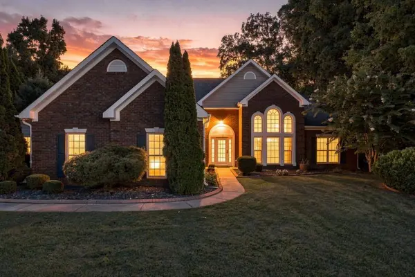 1203 Foxcreek DR, Mcdonough, GA 30252