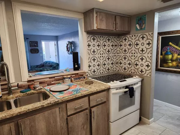 400 AUBURN DR #3, Daytona Beach, FL 32118