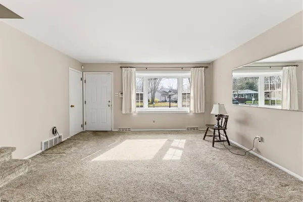 211 Elaine Dr, Galloway Township, NJ 08205