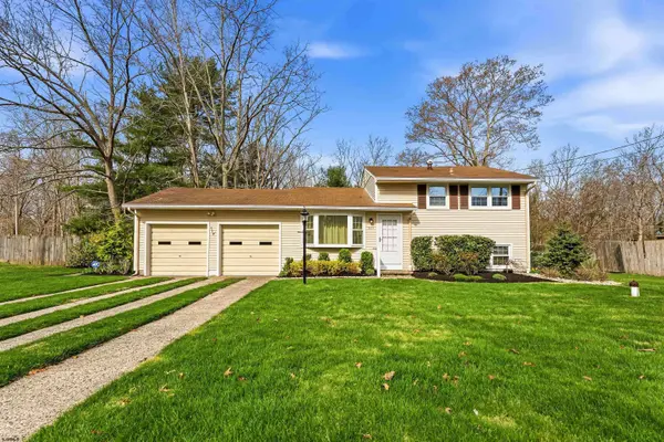 211 Elaine Dr, Galloway Township, NJ 08205