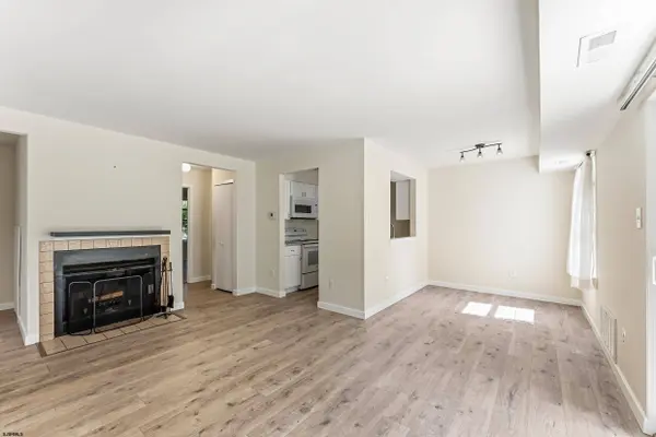 69 Waterview #33, Smithville, NJ 08205