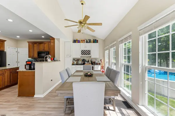 137 Delaware Ave, Egg Harbor Township, NJ 08234