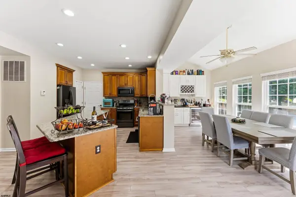137 Delaware Ave, Egg Harbor Township, NJ 08234